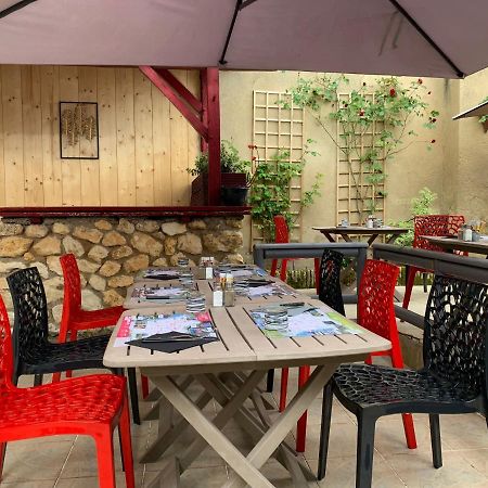 מירמבו Hotel Restaurant De L'Union מראה חיצוני תמונה