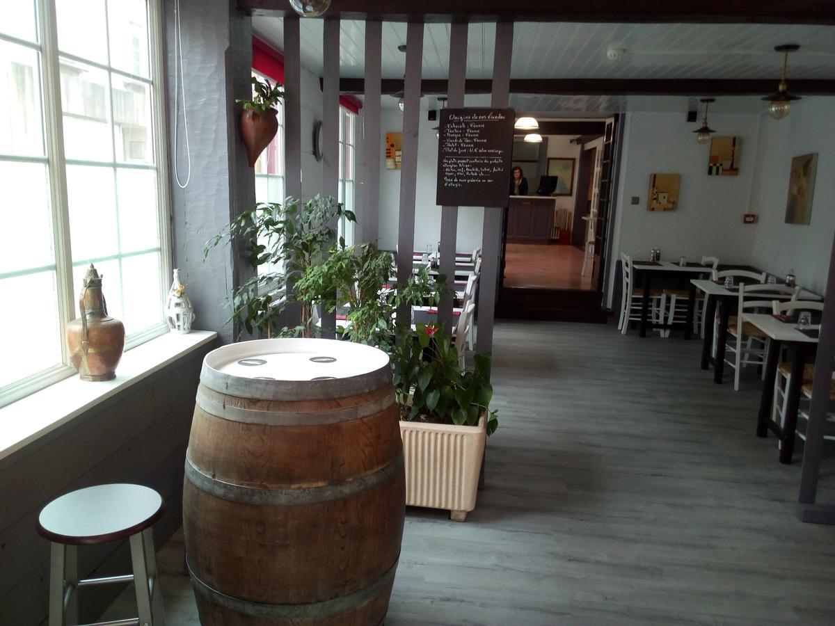 מירמבו Hotel Restaurant De L'Union מראה חיצוני תמונה